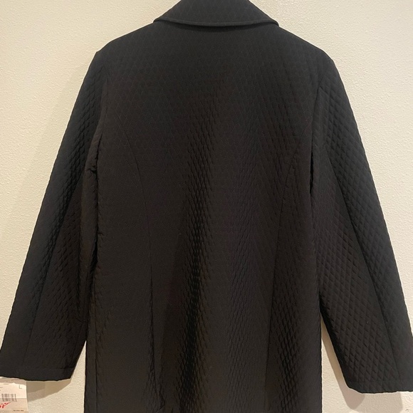 NWT Liz Claiborne Black Quilted Coat. Size Large - Picture 7 of 7